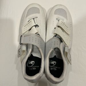 Izumi spin shoes with attachment for Peloton